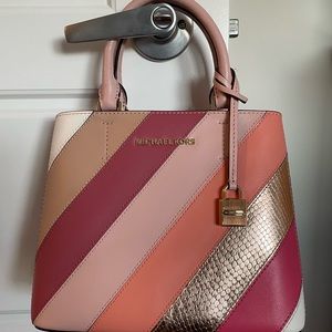 Michael Kors Adele Satchel / Crossbody